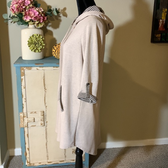 NWOT Blue Curl Sweatshirt Zipper Tunic Hoodie. Size L - Picture 3 of 7